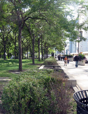 Daley Bicentennial Plaza, Upper Randolph
