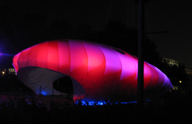 Burnham Pavilion designed by Zaha Hadid for the Burnham Plan Centennial Celebration, Millennium Park, Chicago, 2009