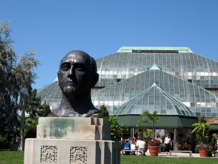 bust of George Solti at Lincoln Park Conservatory